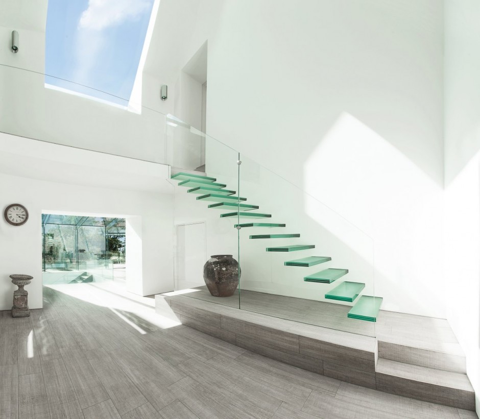 escada-piso-de-vidro-pelos-arquitetos-do-ar-design-06