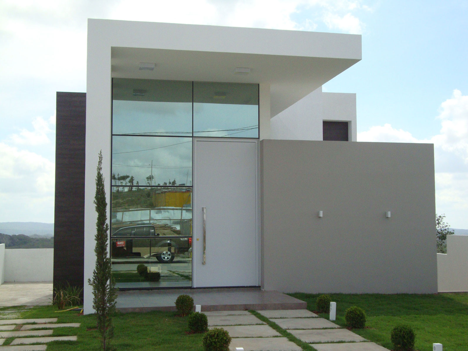 fachada-residencial-pele-de-vidro-structural-glazing